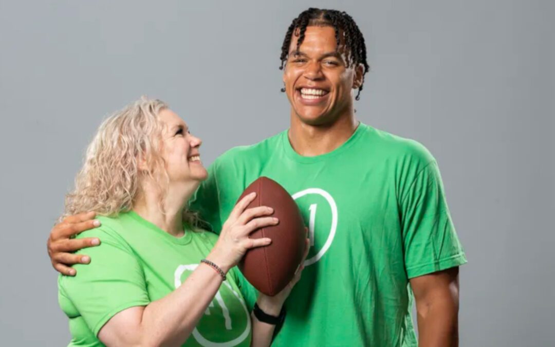 NFL’s  Joe Tryon-Shoyinka Partners with Non Profit to Give Single Mom a New Car